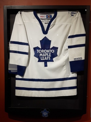  Jersey Display Case with Leafs logo