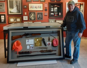  Hunting display case